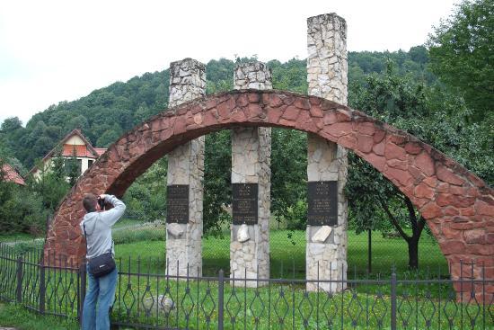 Pomnik Trzech Kultur